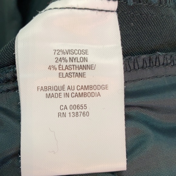 Reitmans Iconic Slim Leg Dark Green Dress Pant Sz 0P - Picture 7 of 7